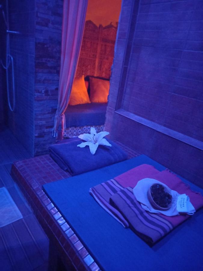 Love Room, Les Nuitees Secretes De Rouen Darnétal Eksteriør billede